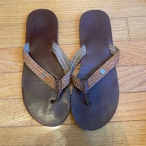 ROXY leather flip flops
